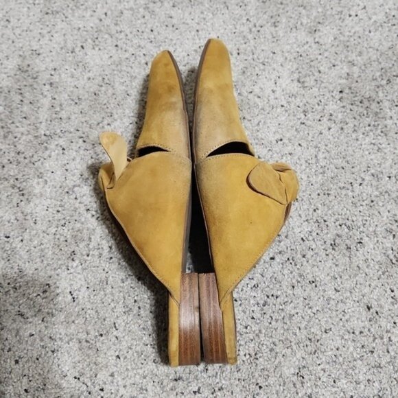Jeffrey Campbell Suede Charlin Bow Pointy Toe Flat Mule Mustard Yellow Size 8 - Picture 10 of 12